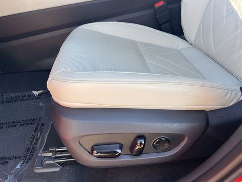 Used 2025 Lexus NX 300h AWD w/ Luxury Package image 19