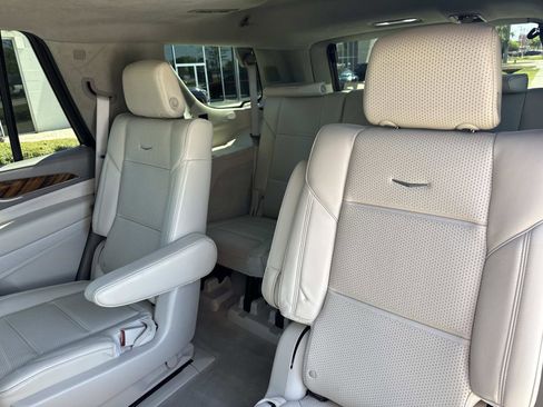 Certified 2024 Cadillac Escalade Sport Platinum image 15