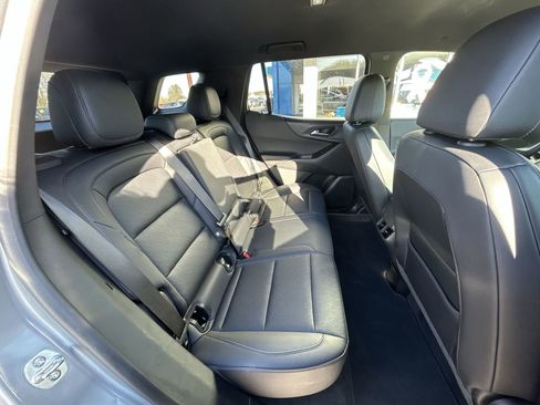 Used 2025 Chevrolet Equinox LT w/ Convenience Package II image 24