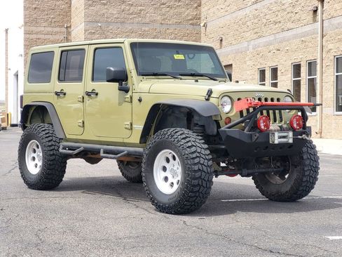 Used 2013 Jeep Wrangler Unlimited Sport image 2