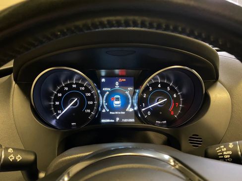 Used 2019 Jaguar F-PACE S image 23