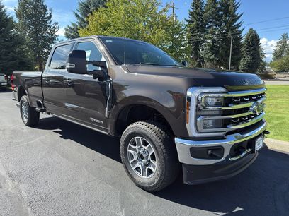 New 2025 Ford F250 Lariat w/ Camper Package