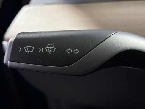 Used 2023 Tesla Model Y Long Range image 16