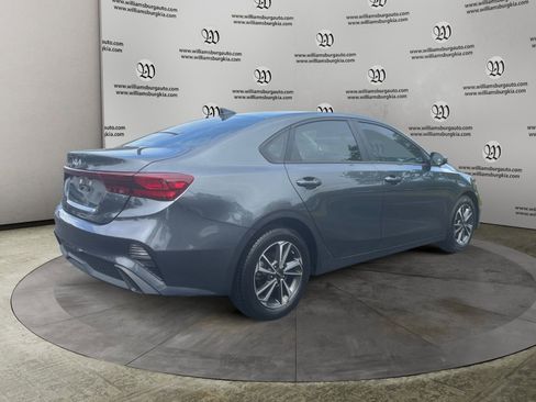 Used 2023 Kia Forte LXS w/ LXS Technology Package FWD image 5