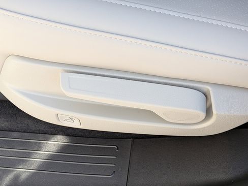 New 2026 Kia Sorento EX FWD image 18