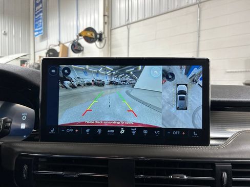 Certified 2025 Lincoln Corsair AWD w/ Equipment Group 101A image 20