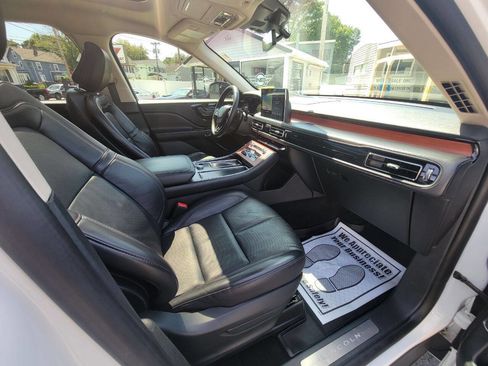 Used 2020 Lincoln Aviator Grand Touring w/ Elements Package Plus image 19
