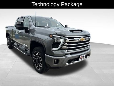 Certified 2024 Chevrolet Silverado 2500 High Country w/ Technology Package AWD/4WD image 4