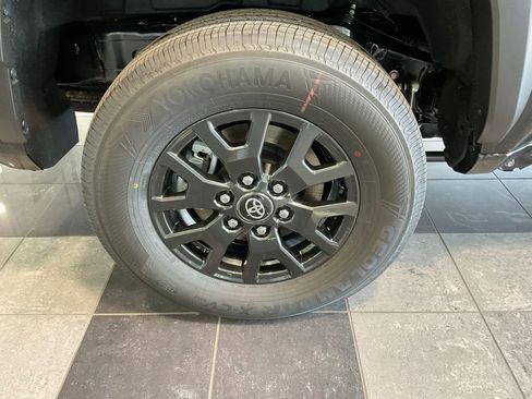 New 2026 Toyota 4Runner SR5 image 6