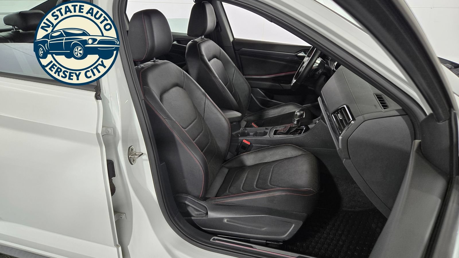 Used 2019 Volkswagen Jetta GLI Autobahn FWD image 37