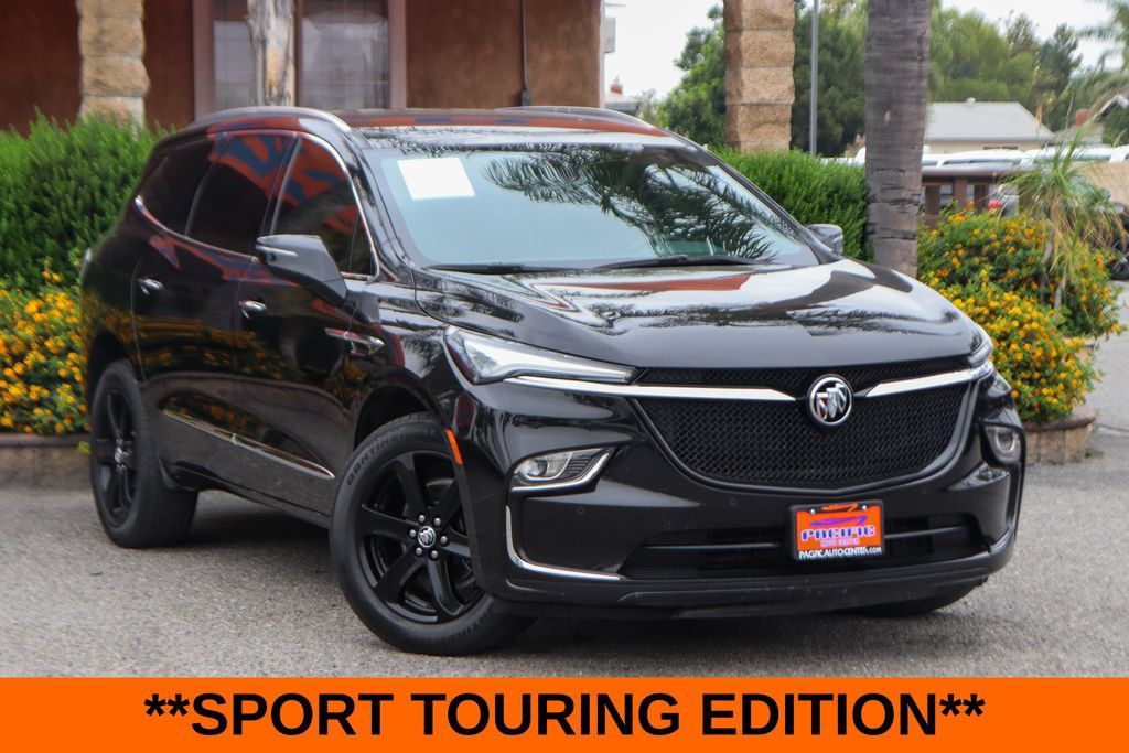 Used 2024 Buick Enclave Essence w/ Sport Touring Edition FWD image 2