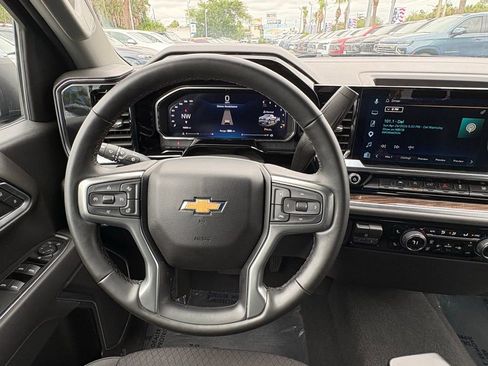 Used 2026 Chevrolet Silverado 1500 LT AWD/4WD image 18