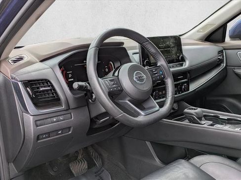 Used 2021 Nissan Rogue Platinum FWD image 11