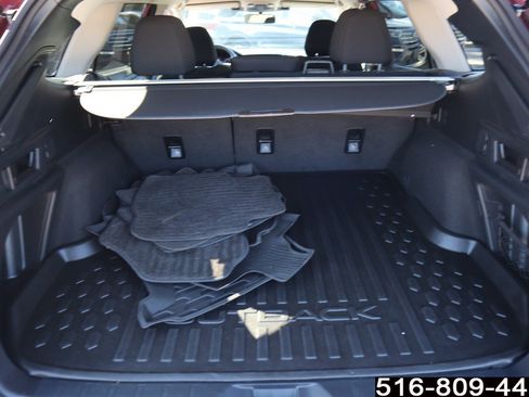 Used 2023 Subaru Outback Premium image 30