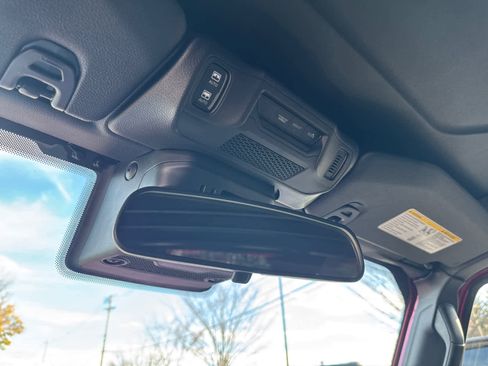 Used 2024 Jeep Wrangler Sahara image 27