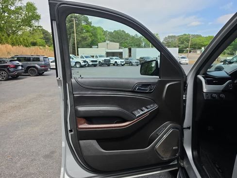 Used 2020 GMC Yukon XL SLT image 15