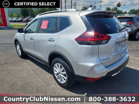 Used 2018 Nissan Rogue SV AWD/4WD image 6