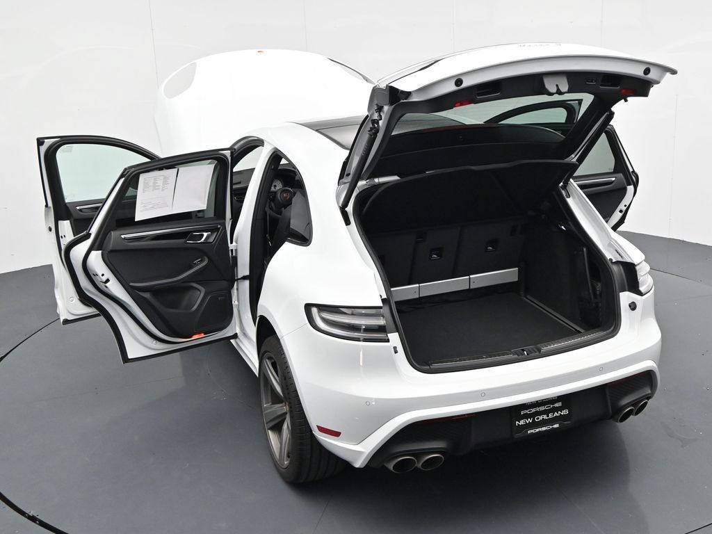 Certified 2026 Porsche Macan S AWD/4WD image 17