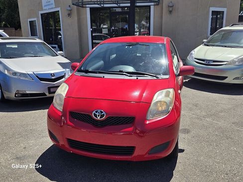 Used 2009 Toyota Yaris S FWD image 2