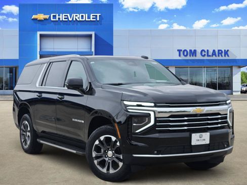 New 2026 Chevrolet Suburban LT w/ Comfort Package RWD image 1