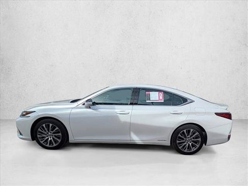 Used 2020 Lexus ES 300h w/ Premium Package image 8