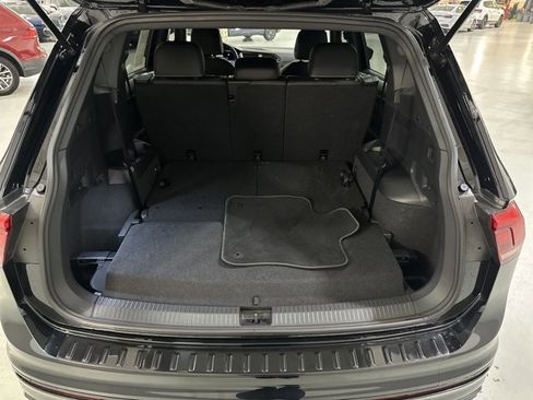 Certified 2023 Volkswagen Tiguan SE R-Line image 12