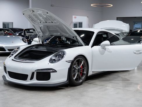 Used 2016 Porsche 911 GT3 image 32