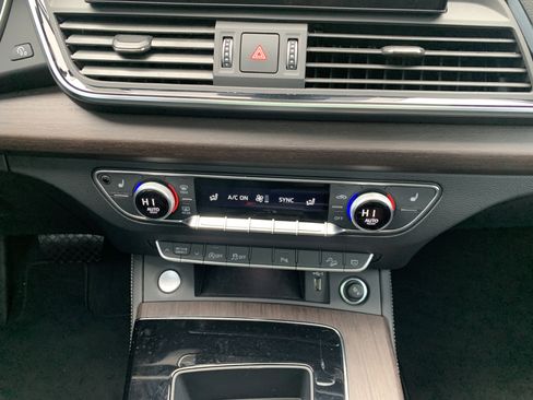 Certified 2022 Audi Q5 2.0T Premium Plus w/ Premium Plus Package image 19