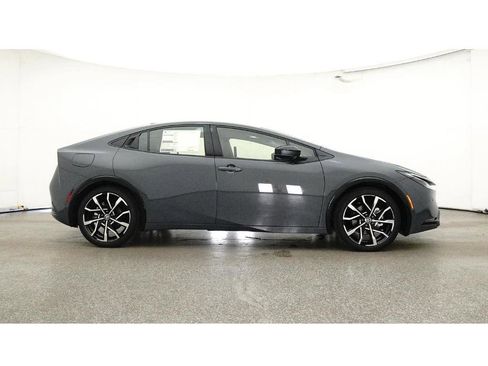 New 2026 Toyota Prius Plug-In Hybrid FWD image 27