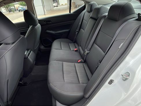 Used 2025 Nissan Altima 2.5 SV FWD image 24