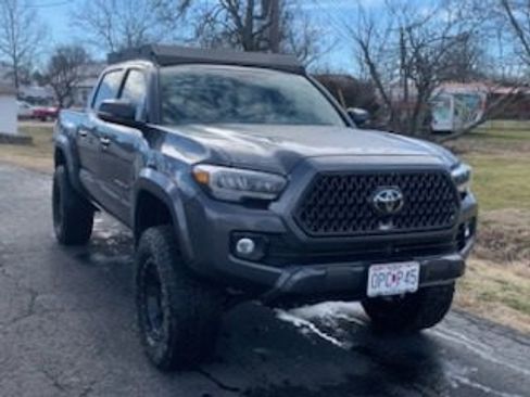 Used 2021 Toyota Tacoma Limited w/ Nightshade Package image 7
