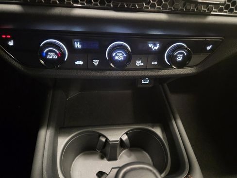 Certified 2023 Honda HR-V Sport image 36