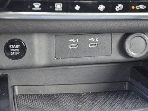 Used 2025 Nissan Rogue SV AWD/4WD image 28