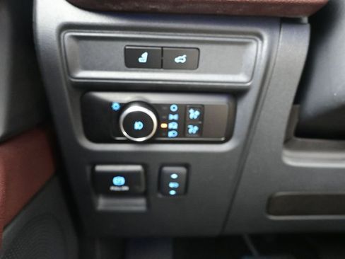 Used 2023 Ford Expedition Max Limited image 17