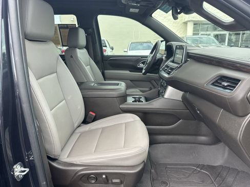 Used 2023 Chevrolet Tahoe Z71 w/ Luxury Package AWD/4WD image 22