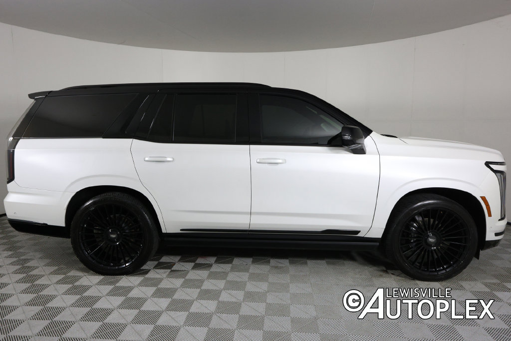 Used 2025 Cadillac Escalade Sport Platinum AWD/4WD image 4