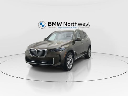 New 2026 BMW X5 xDrive40i w/ Climate Comfort Package image 8