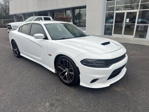 Used 2018 Dodge Charger R/T Scat Pack image 3