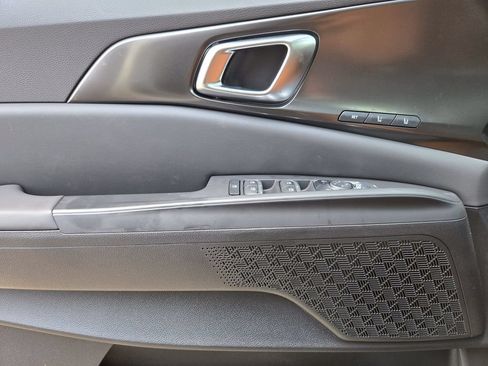 New 2026 Kia Carnival SX w/ SX Dark Edition Package FWD image 17