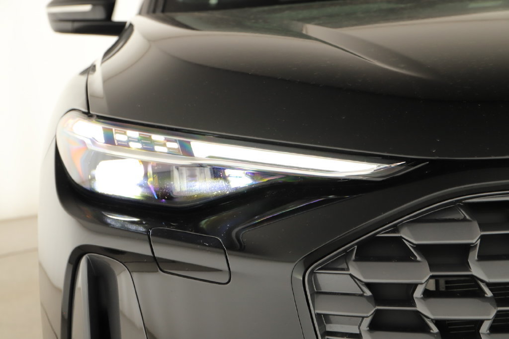 Certified 2025 Audi Q5 Prestige AWD/4WD image 35