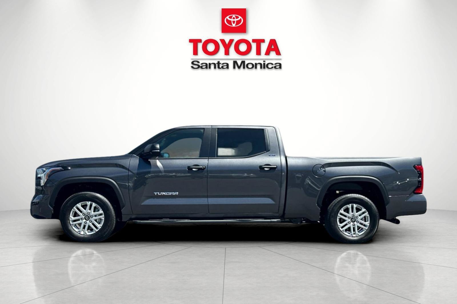 New 2026 Toyota Tundra SR5 w/ SR5 Convenience Package RWD image 8