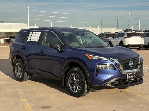Certified 2021 Nissan Rogue S image 5