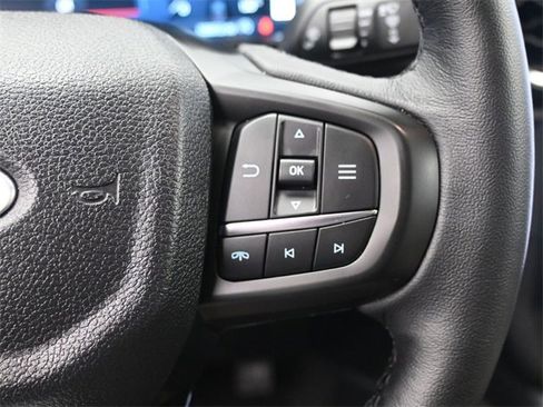 Used 2025 Ford Ranger Lariat w/ Chrome Accent Package image 31