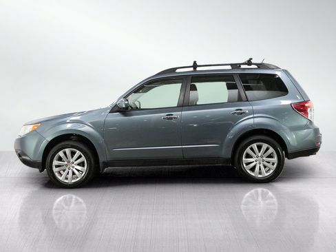 Used 2011 Subaru Forester 2.5X Premium w/ All-Weather Pkg AWD/4WD image 2