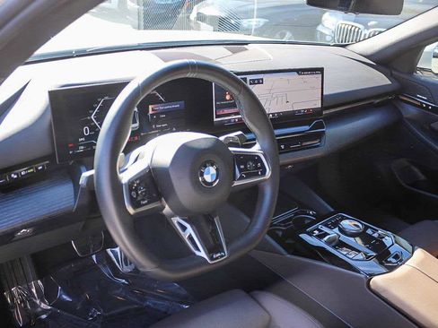 Used 2025 BMW 530i w/ M Sport Package image 17