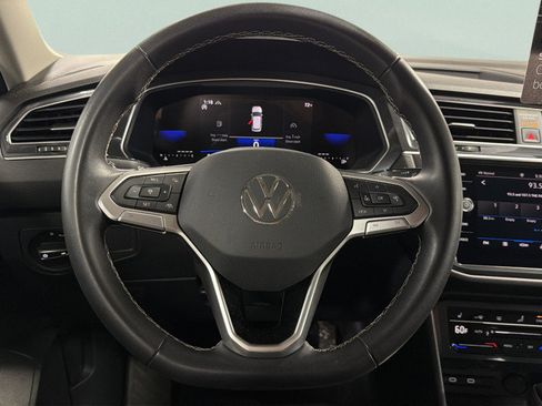Certified 2024 Volkswagen Tiguan SE AWD/4WD image 35