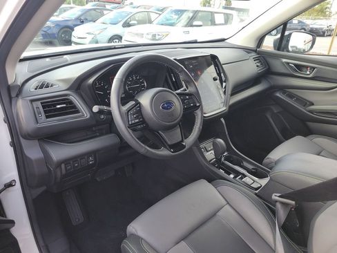 Used 2025 Subaru Ascent Onyx Edition w/ Onyx Package image 18