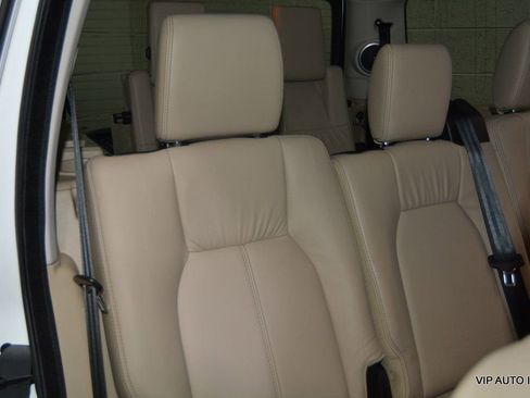 Used 2016 Land Rover LR4 HSE LUX AWD/4WD image 25