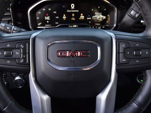 Used 2025 GMC Sierra 1500 SLT image 17