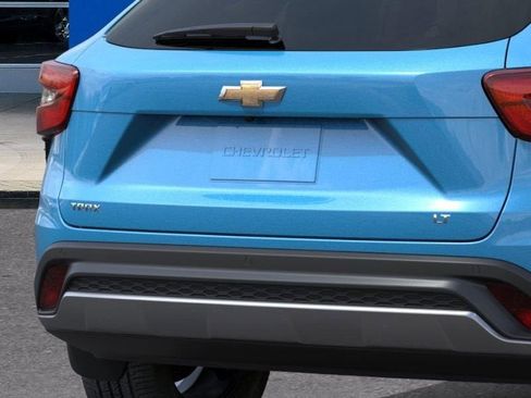 New 2026 Chevrolet Trax LT w/ Driver Confidence Package FWD image 14
